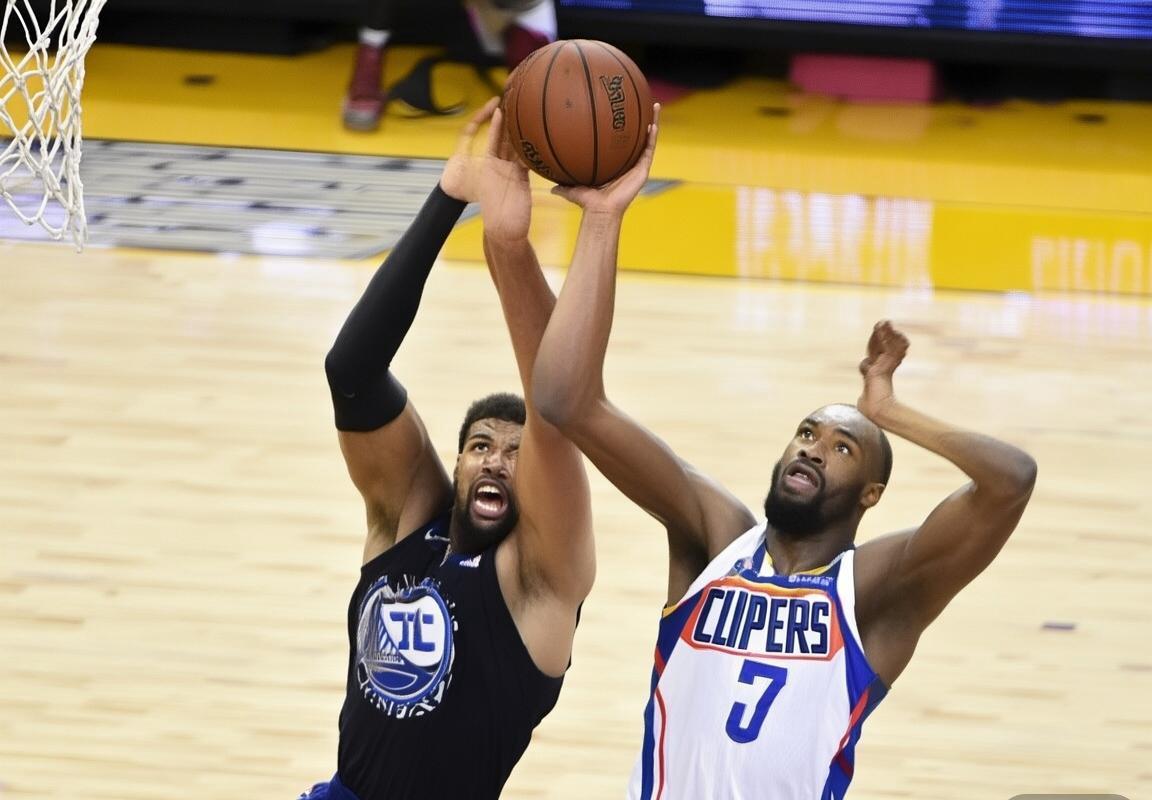 NBA经典对决：勇士快船攻防盛宴，库里三分绝杀，伦纳德力挽狂澜(图2)