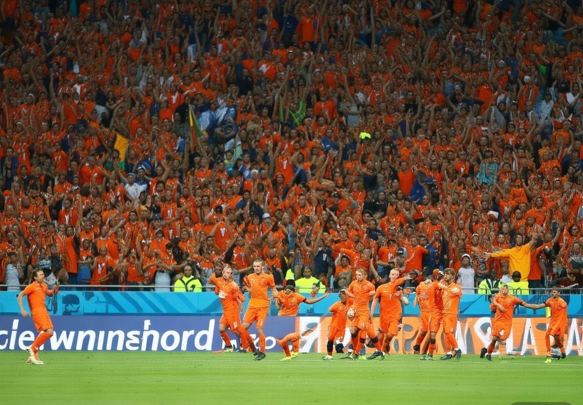 2014世界杯荷兰5-1逆转西班牙经典对决解析(图1)